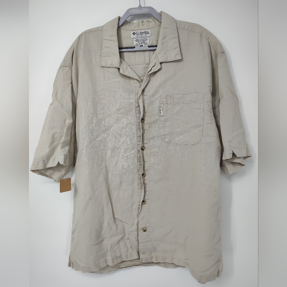 Columbia Men's Beige Short Sleeve Button Down Shirt Size Large